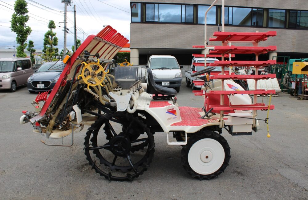 山形発 ヤンマー 中古 田植機 VP6 アワー444h 6条植え｜農家さんの味方